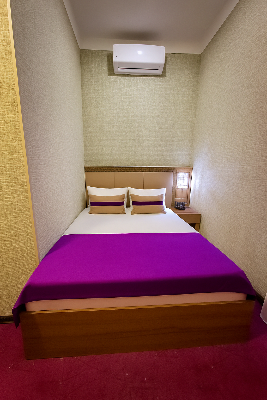 Pəncərəli Ekonom Otaq